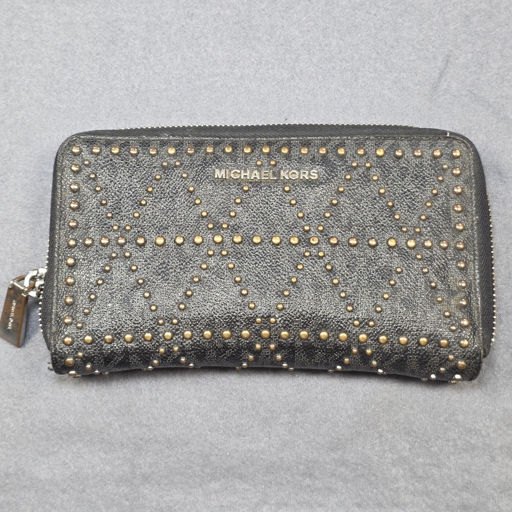 MICHAEL KORS LOGO STUD EMBELLISHED WALLET WRISTLET Black/‎ Gold